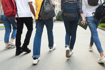 Dress code a scuola, le nuove regole: cosa non indossare in classe