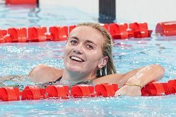 Nuoto, la campionessa olimpica Ariarne Titmus si ritira a 25 anni: "È il momento giusto"