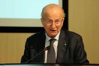 E' morto Maurizio Sella, storico presidente della banca e Cavaliere del Lavoro E' morto Maurizio Sella, storico presidente della banca e Cavaliere del Lavoro