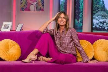 Paola Perego cade dalle scale al Gialappashow: cosa è successo - Il video