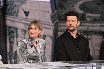 Pellegrini e Giunta, la cena romantica e il pancione: "Baricentro spostato in avanti" Pellegrini e Giunta, la cena romantica e il pancione: "Baricentro spostato in avanti"