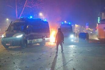 Scontri Torino, la bozza di risoluzione del centrodestra: "Ferma condanna, solidarietà ad agenti"