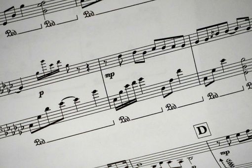 “Nati per la Musica”: a Pont-Saint-Martin la musica diventa un gioco in famiglia “Nati per la Musica”: a Pont-Saint-Martin la musica diventa un gioco in famiglia