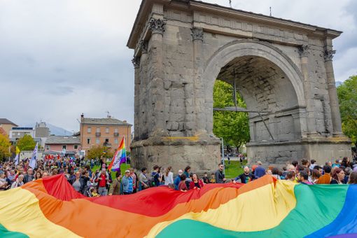 Dal 30 giugno la mostra diffusa “Aosta Proud: orgoglio di comunità”