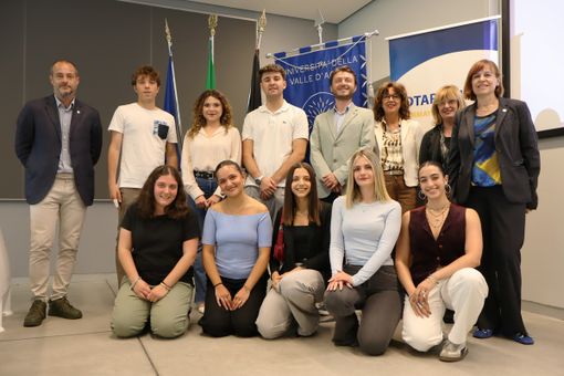 L’Université de la Vallée d’Aoste récompense l’excellence… en oubliant le français ?