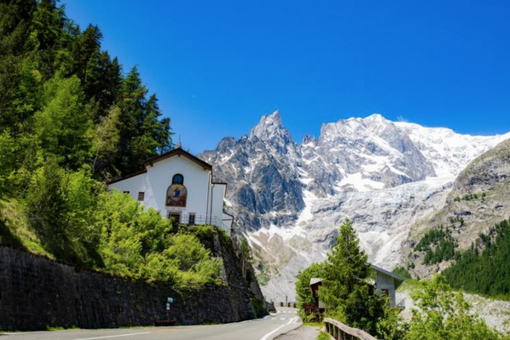 Val Veny, scatta la chiusura invernale della strada dal 13 ottobre