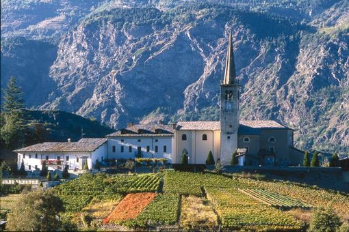 Il Touring Club Italiano assegna la Bandiera Arancione a Introd, la terza in Valle d’Aosta