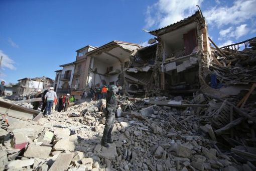 Continua la raccolta di fondi per le popolazioni colpite dal terremoto Continua la raccolta di fondi per le popolazioni colpite dal terremoto