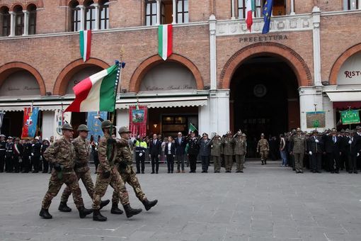 Bagno di folla a Treviso per la Bandiera di Guerra del 7° reggimento
