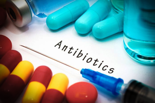 Attenti a quegli antibiotici Attenti a quegli antibiotici