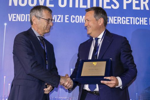 Premio Manager Utilities 2002, riconoscimento al AD di CVA Giuseppe Argirò