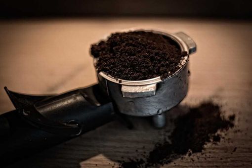 Il caro caffè: tra aumenti dei prezzi e margini ridotti, chi ci guadagna davvero? Il caro caffè: tra aumenti dei prezzi e margini ridotti, chi ci guadagna davvero?