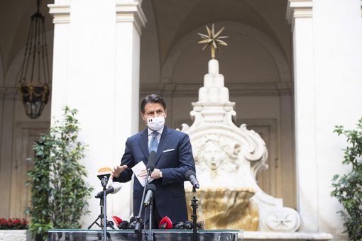 IN DIRETTA LA CONFERENZA STAMPA DEL PRESIDENTE DEL CONSIGLIO SUL NUOVO DPCM ANTICOVID