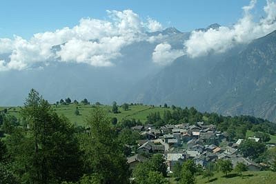 L'abitato di Emarese L'abitato di Emarese