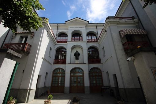 L'ingresso della Casa di Riposo Père Laurent ad Aosta L'ingresso della Casa di Riposo Père Laurent ad Aosta
