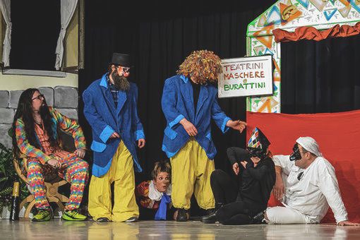 Alla Biblio di Quart il Pinocchio solidale del gruppo teatrale 'Gli Specchi'