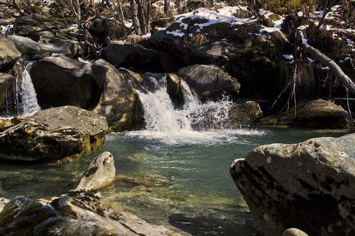 Auto finisce a Breuil Cervinia nel Marmore salvato il conducente