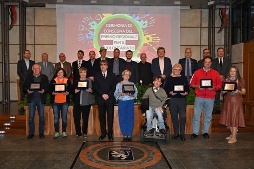 &quot;Al progetto &quot;Aiutiamoli-aiutiamoci&quot; dell'associazione Alzheimer va il Premio regionale per il Volontariato&quot;