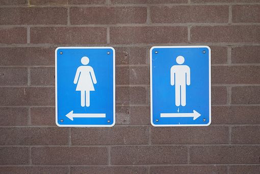 Ci è stato chiesto se è possibile utilizzare il bagno gratuitamente in un locale pubblico: la risposta è no!