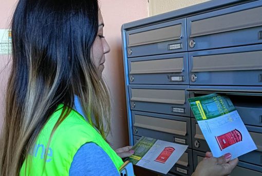 Poste Italiane etichetta la cassetta dei valdostani Poste Italiane etichetta la cassetta dei valdostani