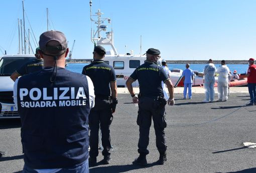 Ragusa, in carcere tre scafisti per favoreggiamento dell’immigrazione clandestina