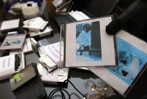 Arrestato finanziere per detenzione materiale pedopornografico