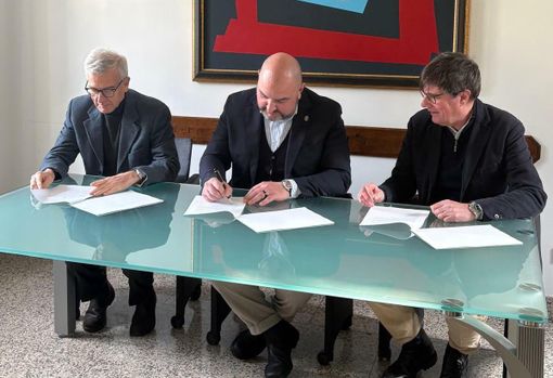 Da sn: Massimo Uberti, direttore USL); Carlo Marzi, Assessore; Paolo Fonio, Direttore facoltà scienze chirurgiche Università degli Studi di Torino