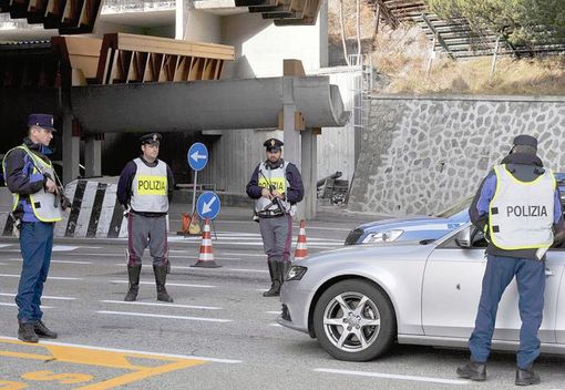 Arrestata al traforo del Bianco nigeriana accusata di omicidio e rogo doloso Arrestata al traforo del Bianco nigeriana accusata di omicidio e rogo doloso