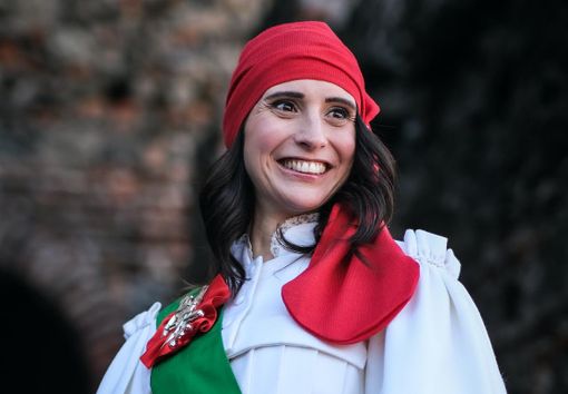 Carnevale storico Ivrea: Incoronata la Mugnaia Carnevale storico Ivrea: Incoronata la Mugnaia