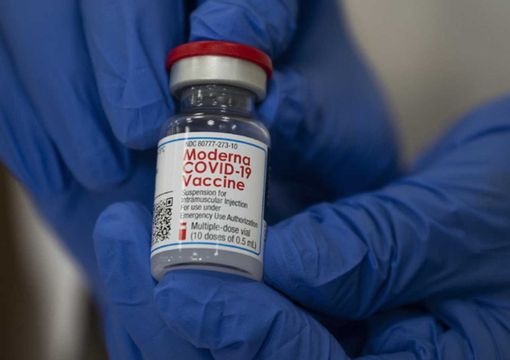 Vaccino Moderna da oggi in farmacia per fascia 1961/81 Vaccino Moderna da oggi in farmacia per fascia 1961/81