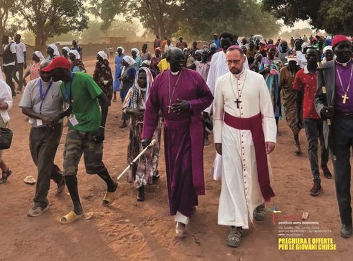 “Cuori ardenti, piedi in cammino” - questa sera veglia per la Giornata Missionaria