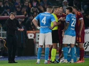 Roma-Napoli, contatto Beukema-Koné: era fallo prima del gol di Neres?