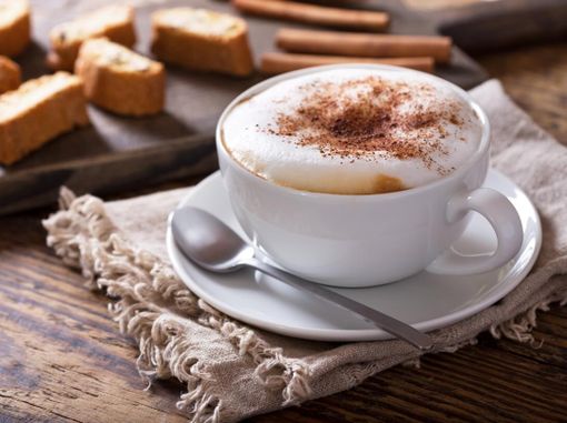 Un cappuccino per cantare l’Europa Un cappuccino per cantare l’Europa