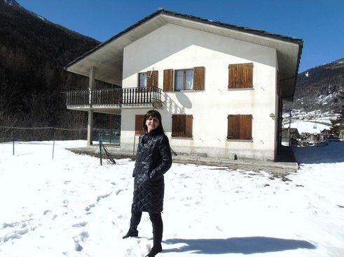 CASA SUBITO IN VALLE D'AOSTA: Alloggio con verde in affitto a Etroubles, Rue de la Tour