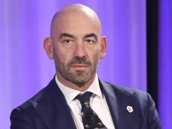 Influenza, Bassetti: "Gennaio pesante per virus e batteri, polmoniti in aumento"