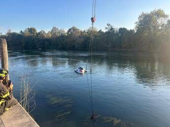 Treviso, recuperata auto nel Sile: morte le due persone a bordo