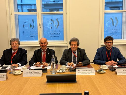 L'intelligence artificielle au centre des débats du Comité interparlementaire entre Vallée d'Aoste, Wallonie-Bruxelles et Jura L'intelligence artificielle au centre des débats du Comité interparlementaire entre Vallée d'Aoste, Wallonie-Bruxelles et Jura