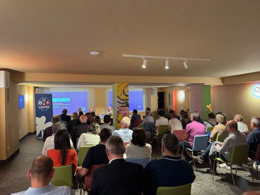 Esperti e operatori del settore a confronto sulle prospettive del ciclo dei rifiuti in Valle d’Aosta Esperti e operatori del settore a confronto sulle prospettive del ciclo dei rifiuti in Valle d’Aosta