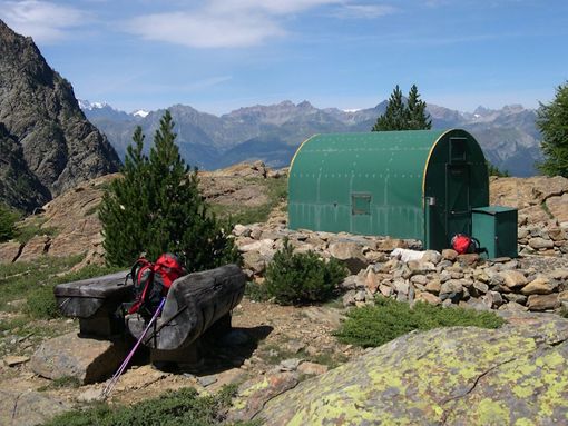 MONTAGNA VDA: Bivacco Forestale Ponton a Chambave MONTAGNA VDA: Bivacco Forestale Ponton a Chambave