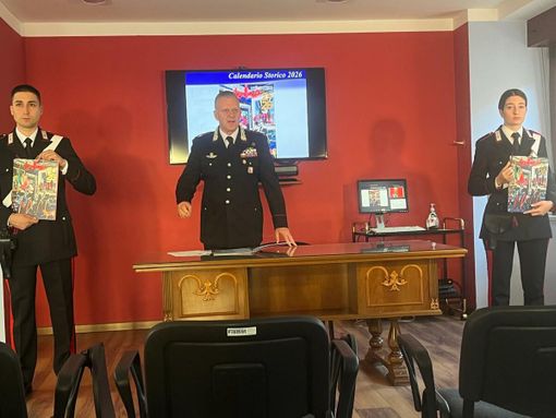Il Col. Livio Propato, Comandante del Gruppo Carabinieri di Aosta, presso la  Caserma “Colonnello Alessi” di Aosta, ha presentato il calendario storico e dell’agenda 2026 dell’Arma