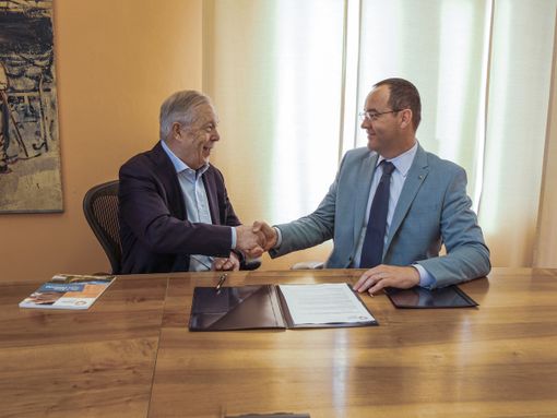 Il presidente della Fondazione, prof. Pietro Passerin d’Entrèves (sn) e Davide Adolfo Ferré, Presidente BCCV