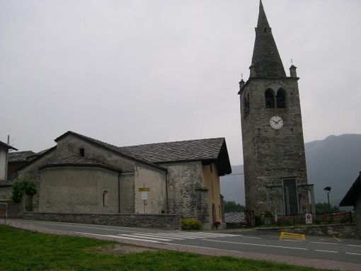 Torre campanaria Challand Saint André