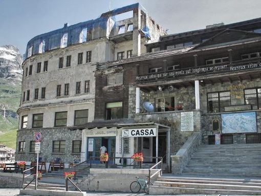 Il Gran Baita era andato distrutto da un incendio nel 1973