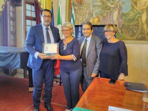 Ad Annamaria Furlan il Premio Capitello 2019 per la sua lunga attività sindacale e l’impegno dimostrato verso i più deboli Ad Annamaria Furlan il Premio Capitello 2019 per la sua lunga attività sindacale e l’impegno dimostrato verso i più deboli