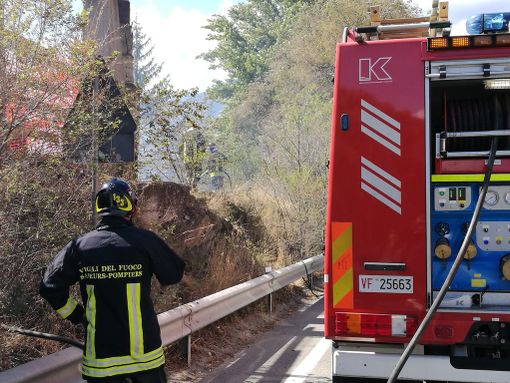 Sul posto anche i Vigili del fuoco di Aosta (immagine d'archivio) Sul posto anche i Vigili del fuoco di Aosta (immagine d'archivio)