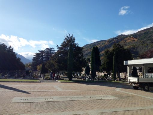 Gli operai cimiteriali dell’Aps abbiano più rispetto dei defunti e dei loro congiunti Gli operai cimiteriali dell’Aps abbiano più rispetto dei defunti e dei loro congiunti