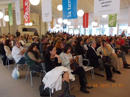 Il pubblico valdostano all'inaugurazione di Babel