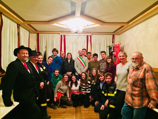 Charvensod: Il sindaco invita i neo maggiorenni a non essere schiavi dei social