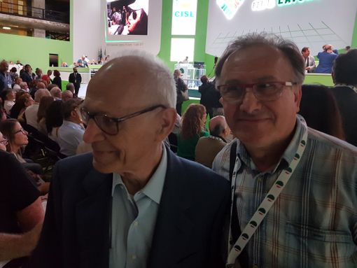 Cisl e Fnp: "Inaccettabile la riduzione della rivalutazione per finanziare altre misure. Pronti alla mobilitazione per cambiare la norma"