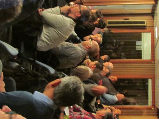 I dipendenti del casino nella tribuna del pubblico in occasione di uno dei tanti dibattiti sul futuro del casino